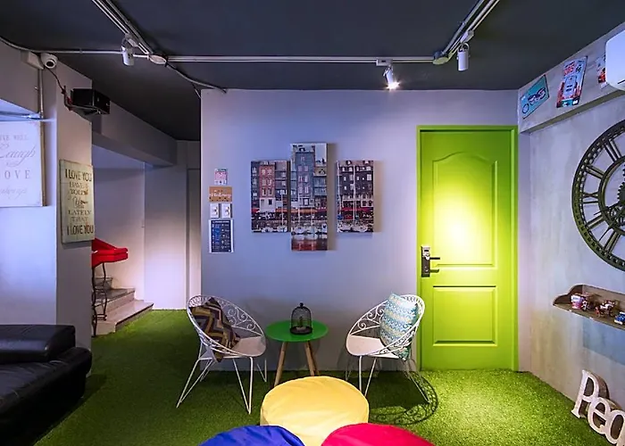 فندق Bgc Boutique And Dorm Inc. 3*