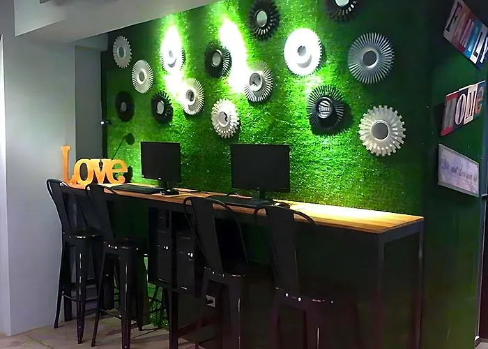 فندق Bgc Boutique And Dorm Inc.